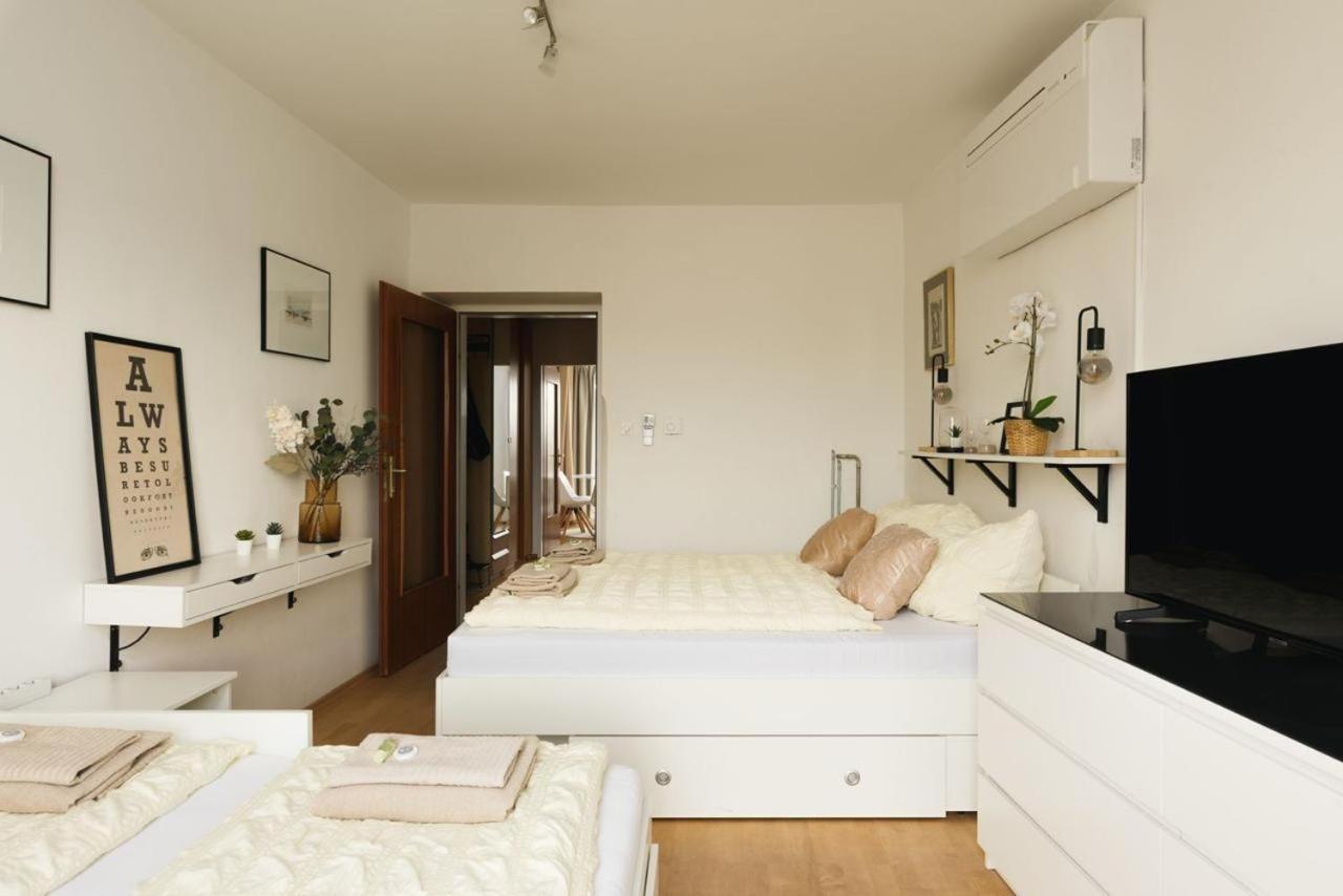 Apartment Zentral Direkt An U-Bahn Station Wien Ngoại thất bức ảnh